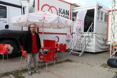 Türk Kızılay Tırı Varto'da Kan Toplamaya Başladı