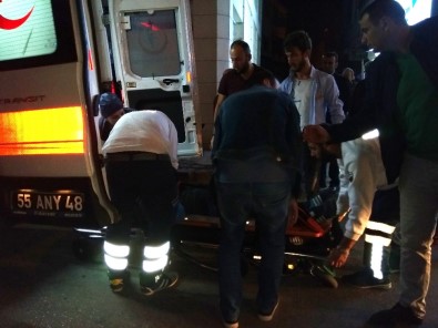 Bafra'da Trafik Kazası Açıklaması 2 Yaralı