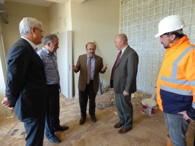 Başkan Gümrükçüoğlu, Beşikdüzü'nde İncelemelerde Bulundu