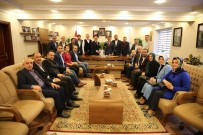 ŞÜKRÜ KARABACAK - Başkan Karabacak AK Parti İlçe Yönetimini Ağırladı