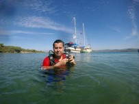 GÖKOVA - Başkan Kocadon Deniz Dibine Dalıp Çöp Topladı