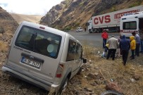 GÜNEYKAYA - Eleşkirt'te Trafik Kazası Açıklaması 2 Yaralı