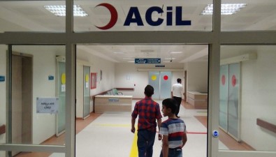 Eruh'ta 25 Öğrenci Zehirlenme Şüphesiyle Hastaneye Kaldırıldı