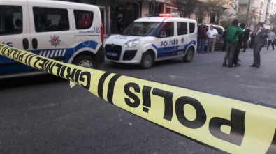 İstanbul'da Bir Araç Uzun Namlulu Silahla Tarandı Açıklaması 1 Ölü, 2 Ağır Yaralı