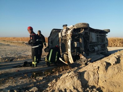 Karaman'da İşçi Minibüsü Devrildi Açıklaması 14 Yaralı