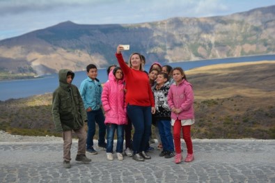 Köy Okulu Öğrencileri İlk Defa Nemrut Krater Gölü'nü Gezdi