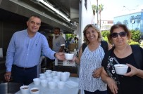 HÜSEYIN GÜNEY - Büyükşehir Aşure Dağıttı