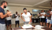 Emre Akbaba'ya Doğum Günü Sürprizi