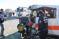Hafriyat Kamyonu İle Minibüs Çarpıştı Açıklaması 1 Ölü, 1 Yaralı
