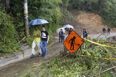 Orta Amerika'da Tropik Fırtına Açıklaması 22 Ölü