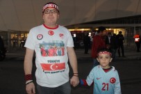 CENK TOSUN - Taraftarlar Milli Maçtan Umutlu