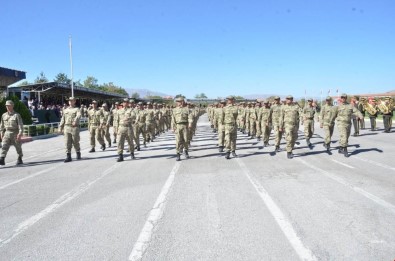 59. Topçu Eğitim Tugayı Komutanlığında Eğitim Gören 3 Bin 18 Asker Yemin Etti