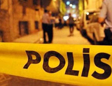 Kardeşini ve yengesini öldürdü!