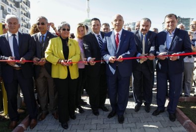 Yenimahalle'nin İlk Başkanı Mustafa Vuran Adına Park Açıldı