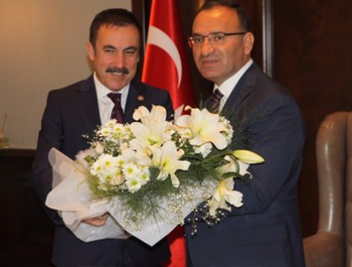 Başbakan Yardımcısı Bekir Bozdağ, Başkan Hilmi Yaman'ı kabul etti