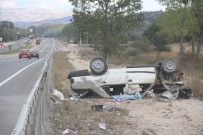İZZET BAYSAL DEVLET HASTANESI - Bolu'da Trafik Kazası Açıklaması 3 Yaralı