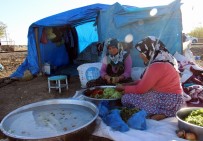 KARACADAĞ - Ekmek Paraları İçin Evleri Sırtlarında Geziyorlar