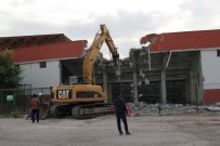 YIKIM ÇALIŞMALARI - Elazığ Atatürk Stadyumu'nda Yıkım Başladı