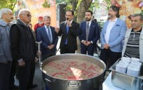 MEHMET NACAR - Uşak'ta 5 Bin Kişilik Aşure Dağıtıldı