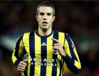 ROBİN VAN PERSİE - Van Persie kafasına göre takılıyor!