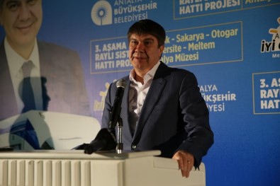 Başkan Türel, 3 Mahalleye 3. Etap Raylı Sistem Projesini Anlattı