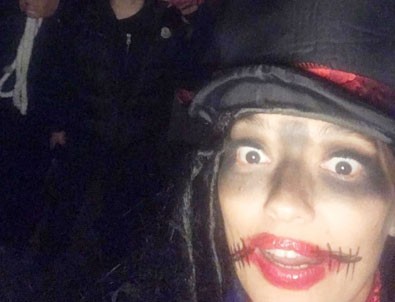 Demet Akalın cadı oldu