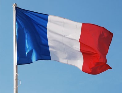 Fransa'da OHAL iki yıl sonra sona erdi