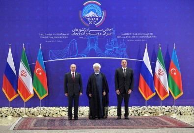 Tahran'da Üçlü Zirve