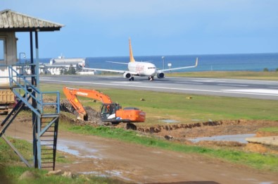 Trabzon Havalimanı Pisti 1 Aylık Bakıma Alındı