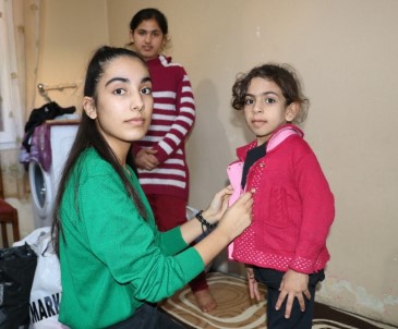 15 Yaşındaki Cennet, Türkmen Ailelerin 'Yardım Meleği' Oldu