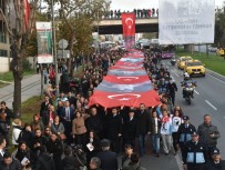Beşiktaş'ta Bin 94  Metrelik Dev Türk Bayrağıyla Binler Dolmabahçe'ye Yürüdü