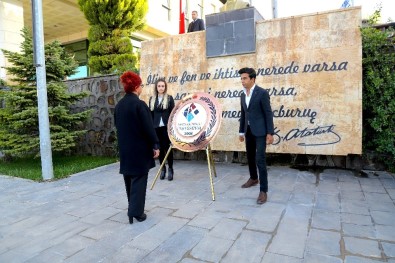 HKÜ'de Atatürk'ü Anma Töreni Düzenlendi
