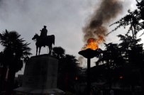 İZZETTIN KÜÇÜK - Saat 09.05'Te Bursa'da Hayat Durdu