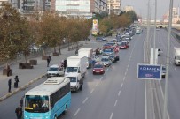 Saat 9'U 5 Geçe E-5'Te Trafik Durdu