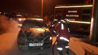 Seyir Halindeki Araç Alev Alev Yandı