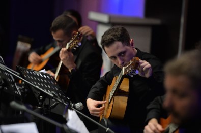 Gitar Festivalinde Atatürk'ün Sevdiği Şarkılar Seslendirildi