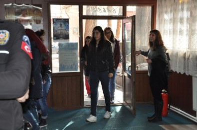 Kars'ta, 265 Öğrenci 'Ayla' Filmiyle Sinemayla Tanıştı
