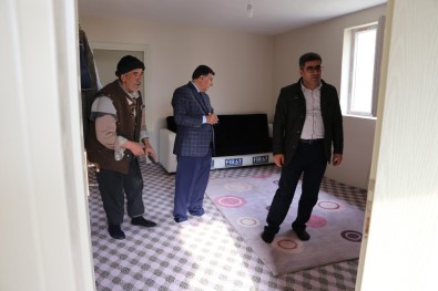 Kaymakam Çetin'den Yardıma Muhtaç Aileye Ziyaret