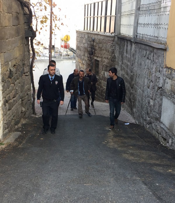 Engelli baba oğlunu boğarak öldürdü