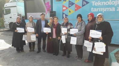AK Parti Kadın Kolları'nda Teknoloji Seferberliği