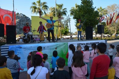 Dalyan'da Çocuk Şarkıları Konseri