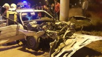 GÜLISTAN CADDESI - Denizli'de İki Otomobil Çarpıştı Açıklaması 1 Çocuk Öldü, 10 Kişi Yaralandı