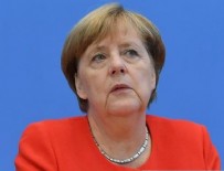 SOSYAL DEMOKRAT PARTİ - Merkel dibe vurdu