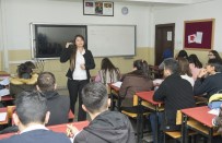 TÜRK DİLİ VE EDEBİYATI - Görme Engelli Öğretmenin Büyük Başarısı