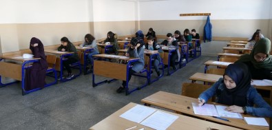 Trabzon'da 'Kitap Okuma Yarışması' Değerlendirme Sınavı Yapıldı