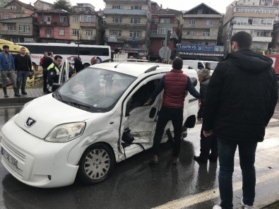 Zonguldak'ta Meydana Gelen Kazalarda 2'Si Ağır 13 Kişi Yaralandı