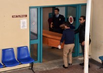 UYUŞTURUCU BAĞIMLISI - Babanın Öldürdüğü 2 Kız Çocuğunun Cenazesi Morgdan Aldı