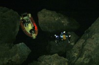 DENİZ POLİSİ - Falezlerde Kurtarma Operasyonu