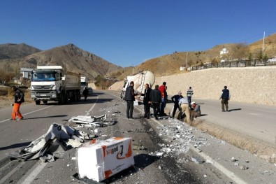 Gümüşhane-Bayburt Karayolunda TIR'lar Çaprıştı Açıklaması 1 Yaralı