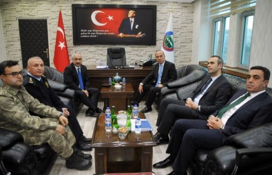 İçişleri Bakan Yardımcısı Ersoy Yüksekova'da